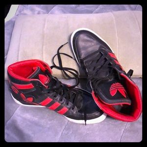 Like New!! Men’s 11 Adidas High tops!